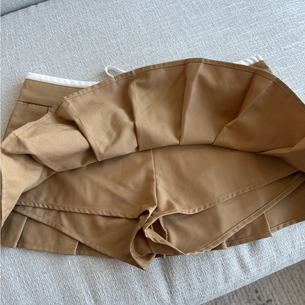 Lioness Khaki Pleated Mini Skirt - Picture 11 of 11